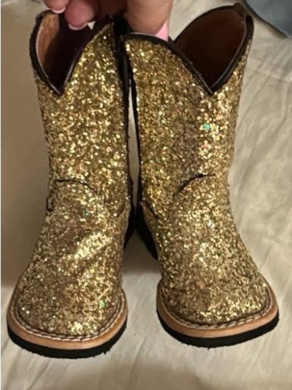 Toddler size 4 cowgirl boots gold sparkly